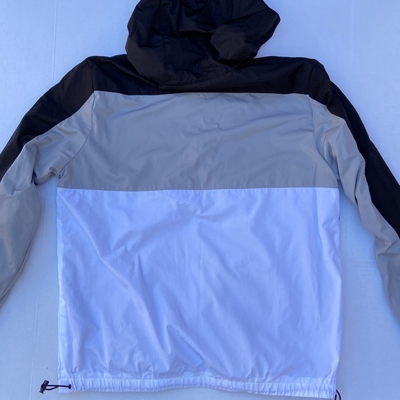 New GUESS Men’s Windbreaker SZ M - Picture 4 of 5